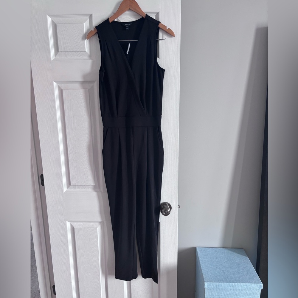 RW&CO. Black Sleeveless V-Neck Jumpsuit
